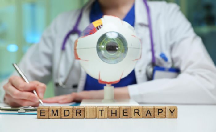 Geçmişin Yükünden Kurtulun: EMDR Terapisi ile Travmaları Yeniden İşleyin